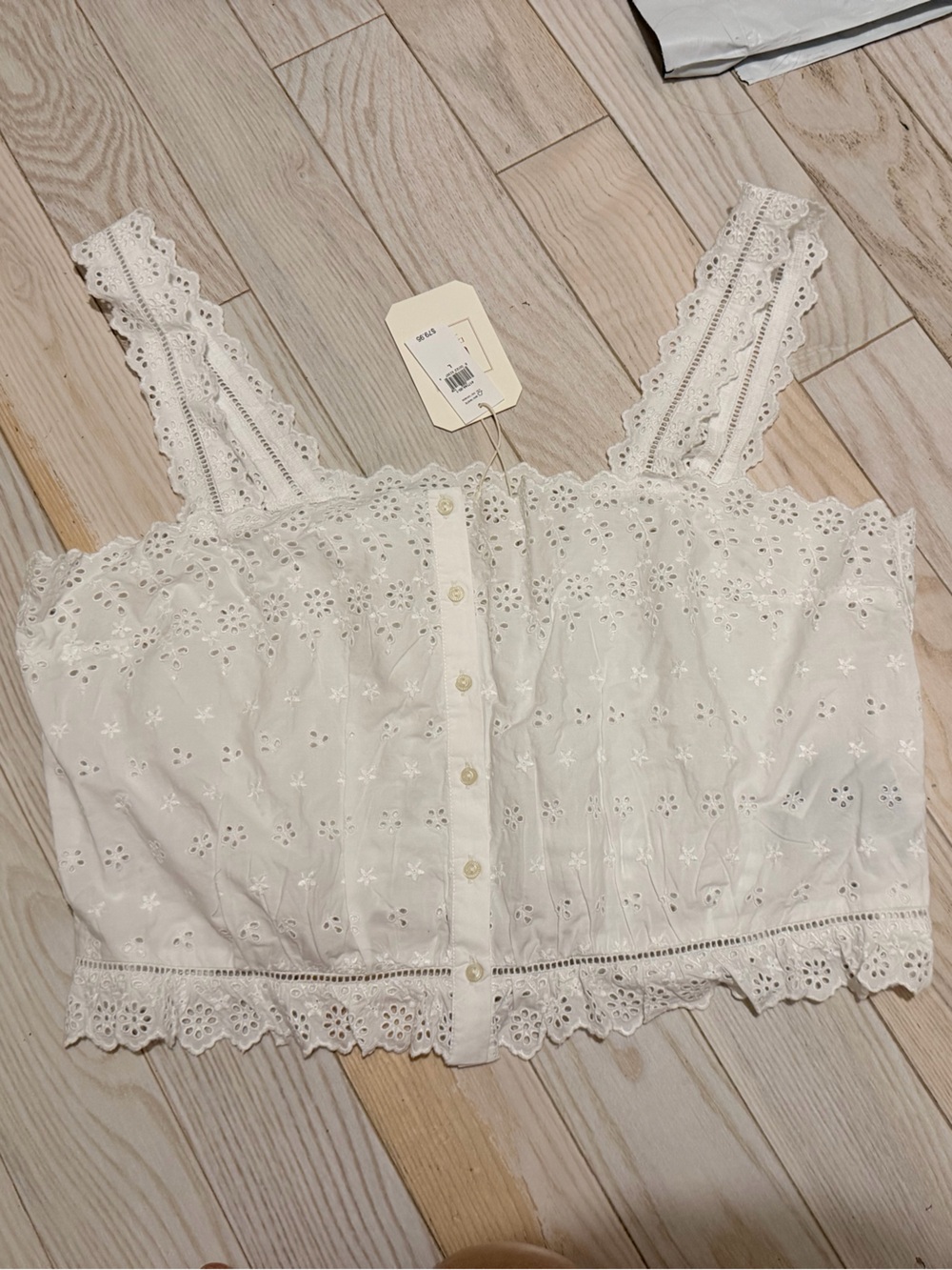 NWT Cropped White Eyelet Button-Front Tank Top by